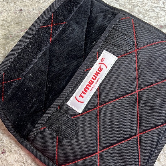 Timbuk2 Padded Tablet/E-reader Case Project Red Edition - Picture 2 of 8